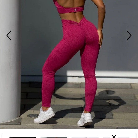 Bombshell Sportswear V Back Leggings -XS - Picture 2 of 5